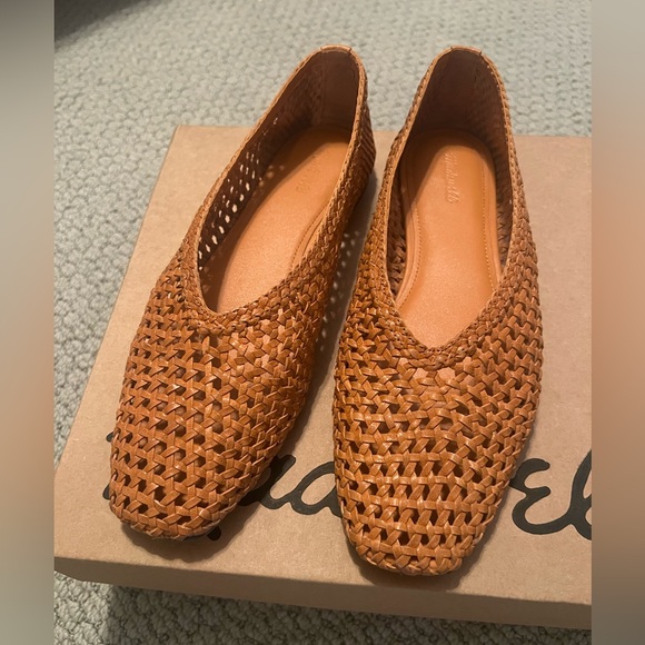 The Mylie Ballet Flat in Handwoven Leather - Picture 5 of 10